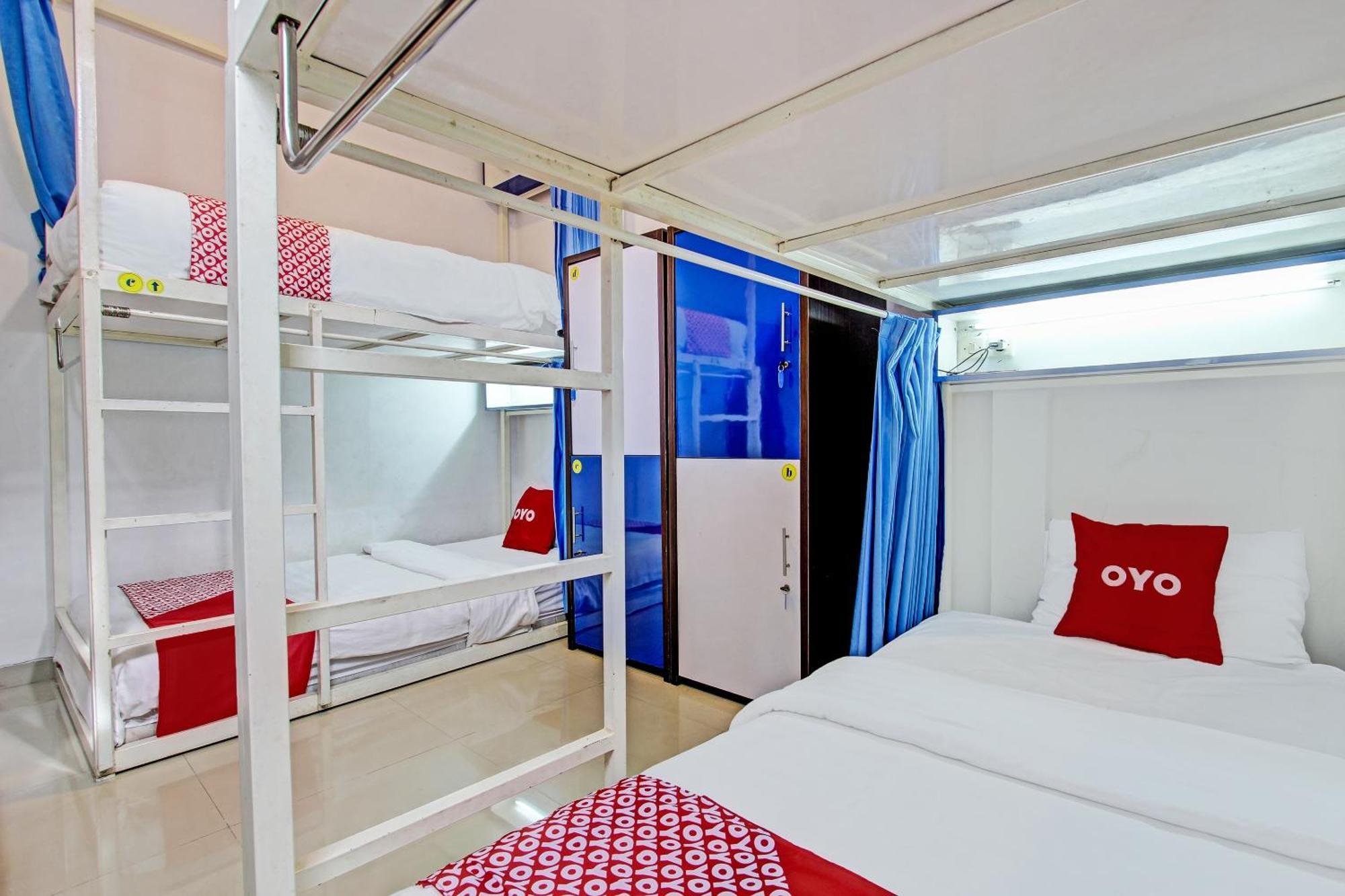 Oyo 91952 Oase Hostel Yogyakarta Kültér fotó