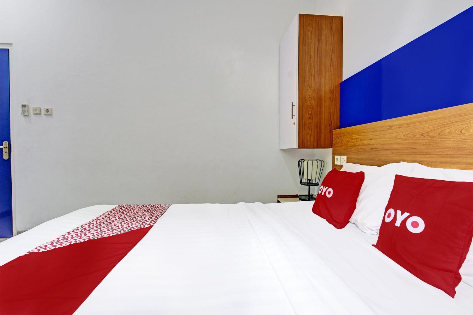 Oyo 91952 Oase Hostel Yogyakarta Kültér fotó