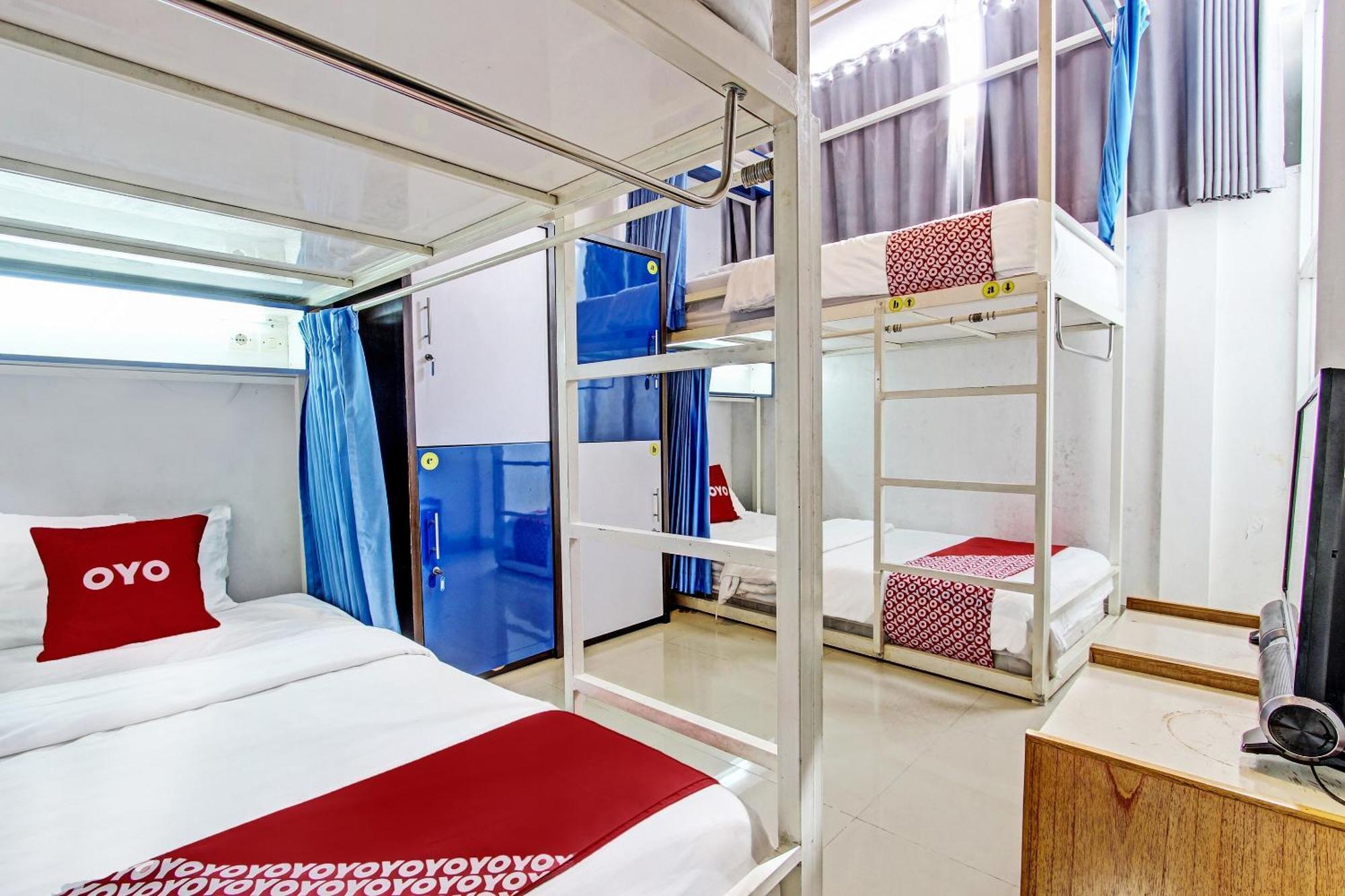 Oyo 91952 Oase Hostel Yogyakarta Kültér fotó