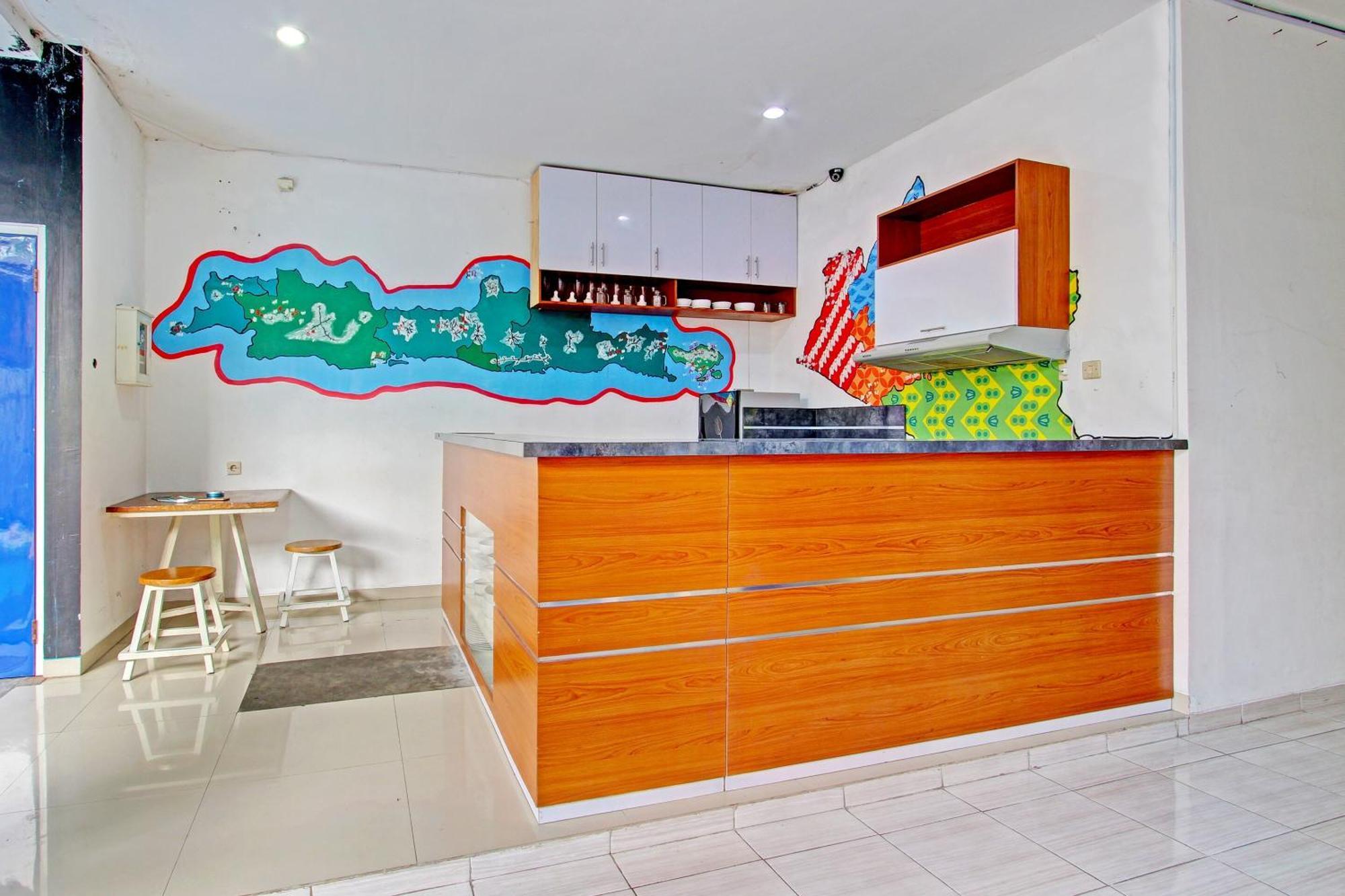 Oyo 91952 Oase Hostel Yogyakarta Kültér fotó