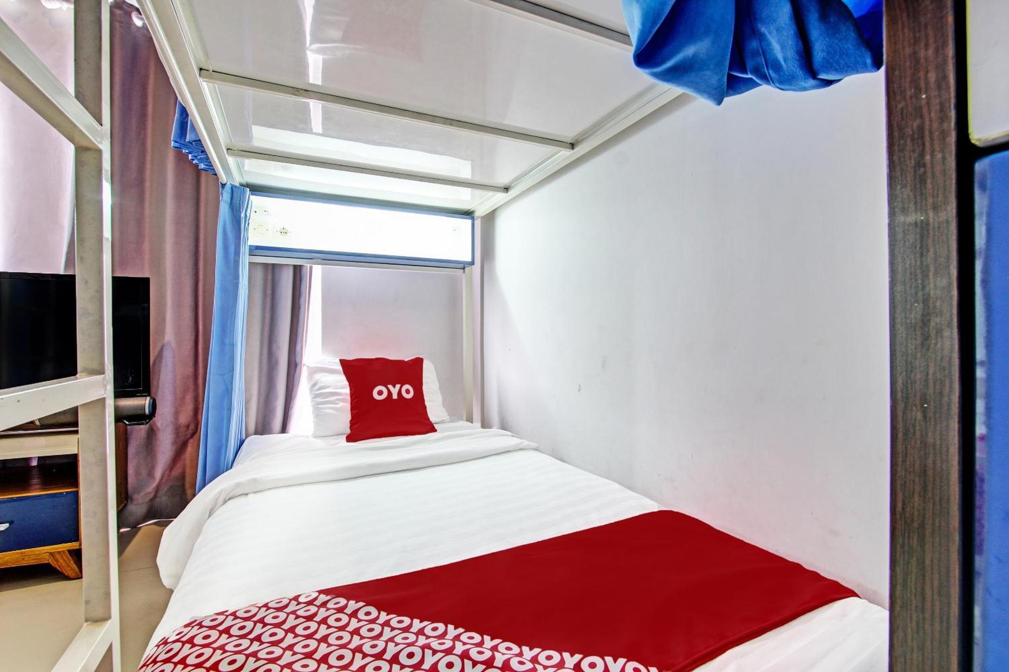 Oyo 91952 Oase Hostel Yogyakarta Kültér fotó