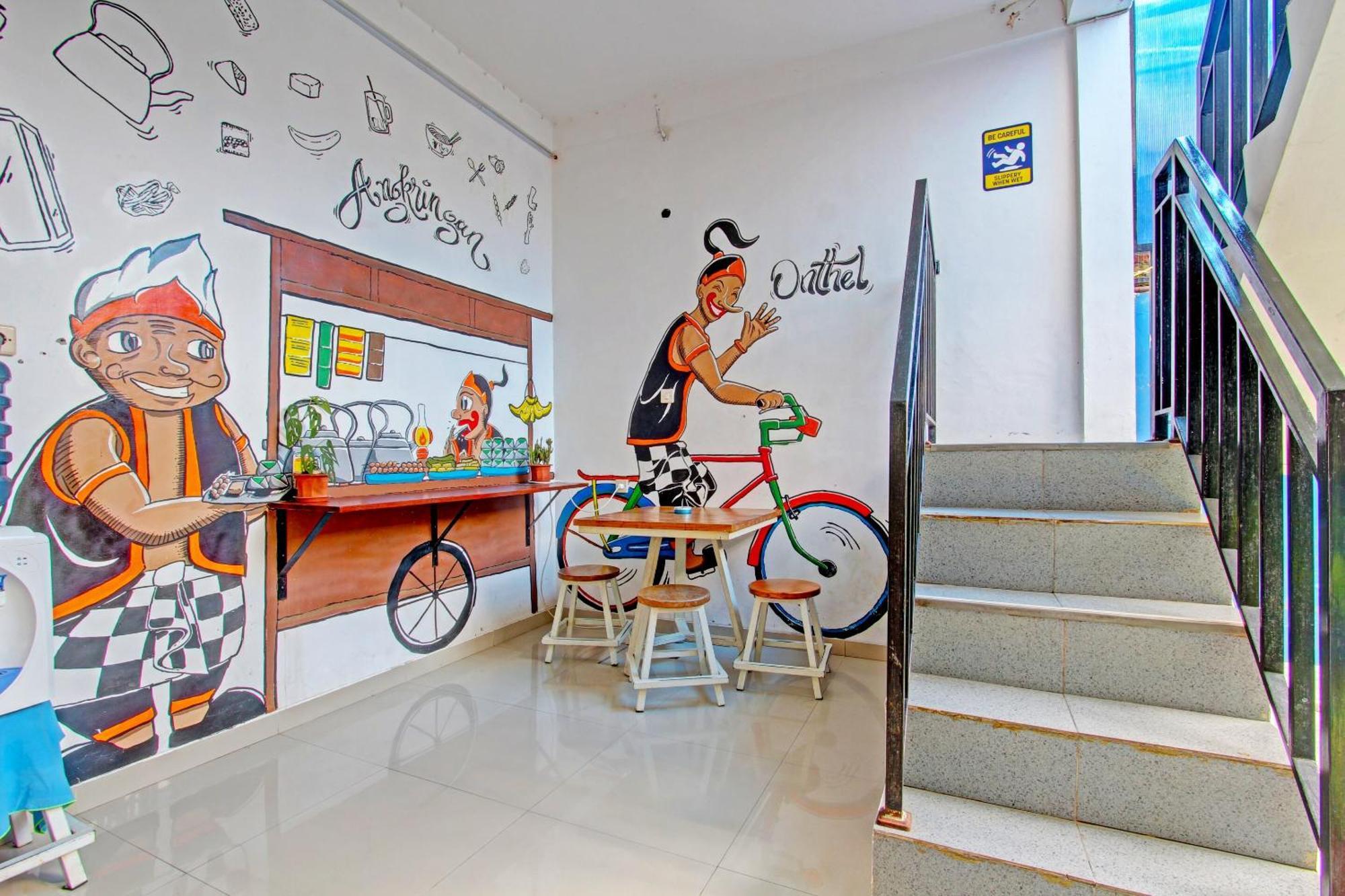 Oyo 91952 Oase Hostel Yogyakarta Kültér fotó